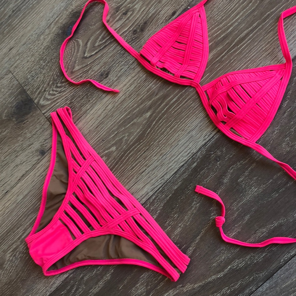 brand-new-beach-bunny-hot-pink-bikini-never-worn-gem